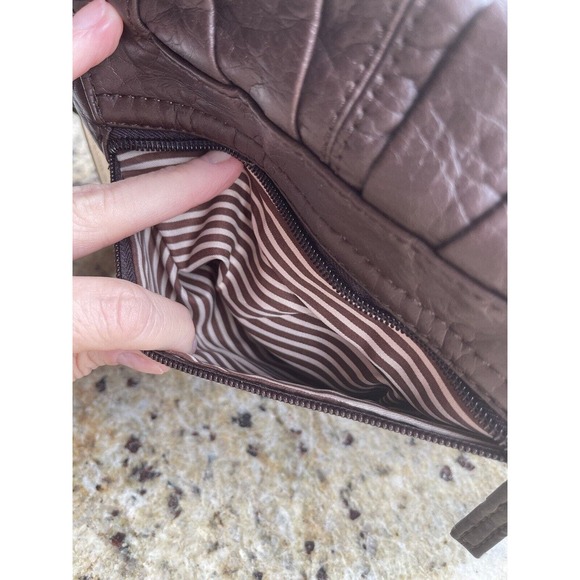 Ampere Creations Faux Leather Brown Crossbody. Adjustable Strap. NEW With Tags! - Picture 3 of 10